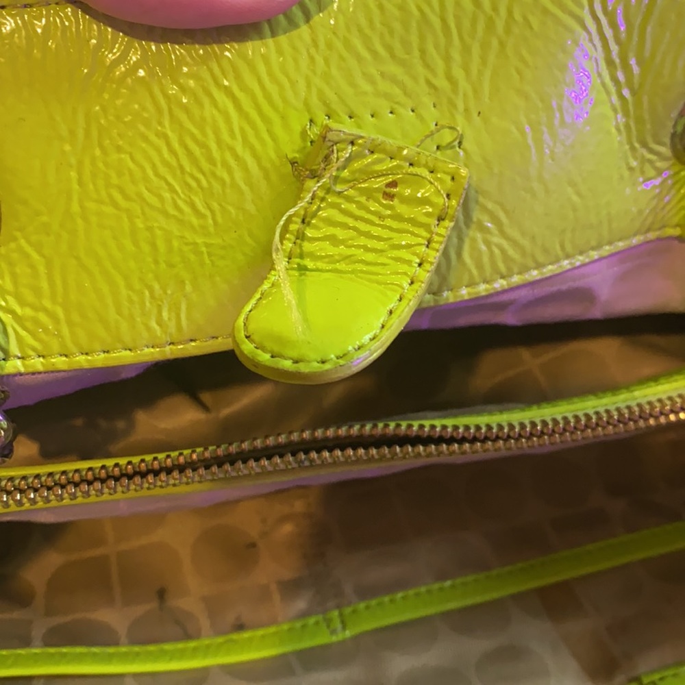 Leather neon green Kate Spade bag - Picture 3 of 3